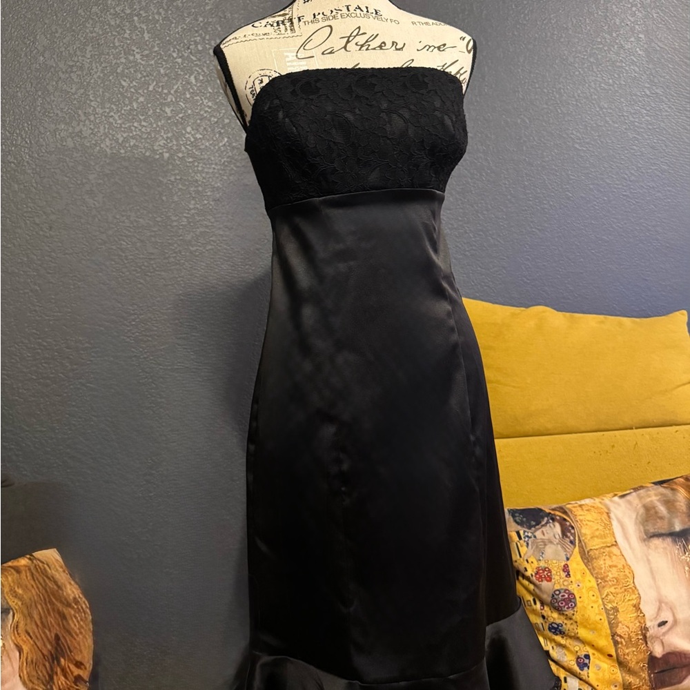 🖤 CR Signature Black Strapless Night Dress – Lace Hem – Size Small